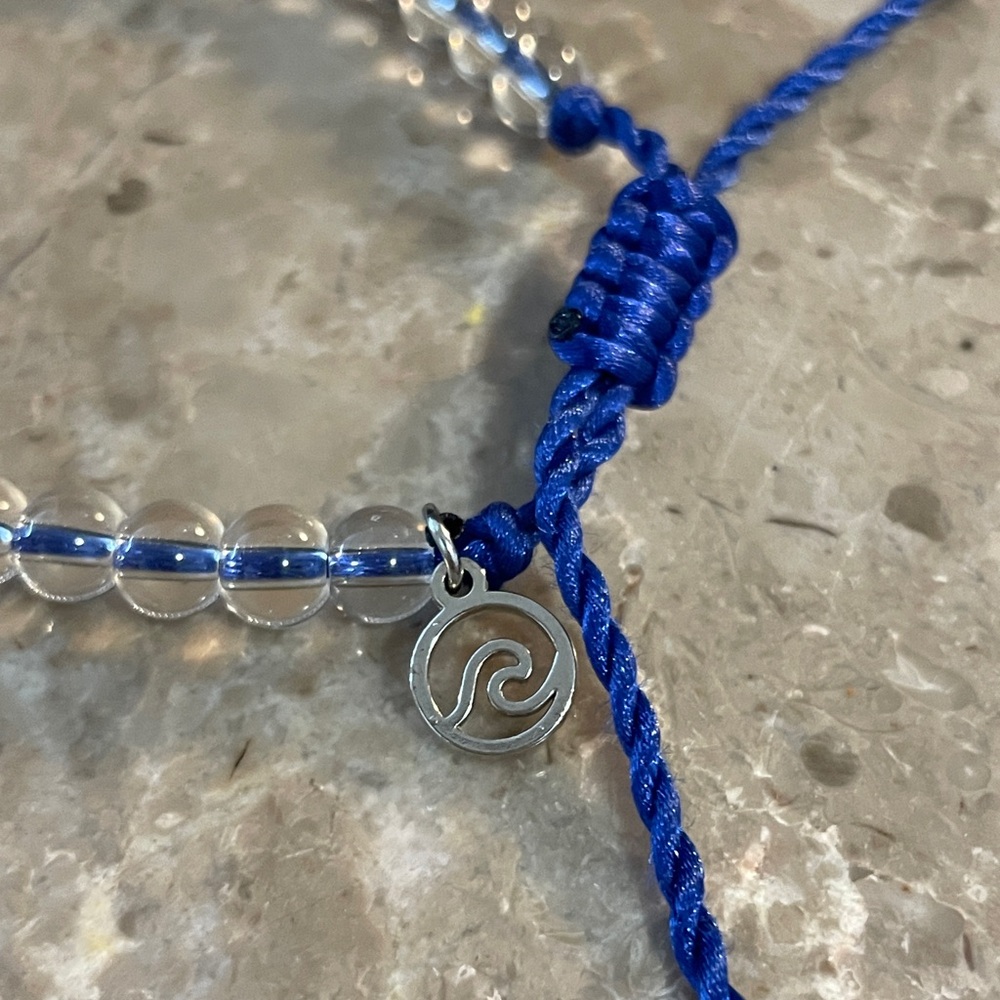Clear Glass Beaded Bracelet - Picture 2 of 2